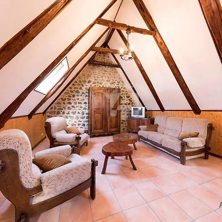 Vie De Chateau 2 Holiday home