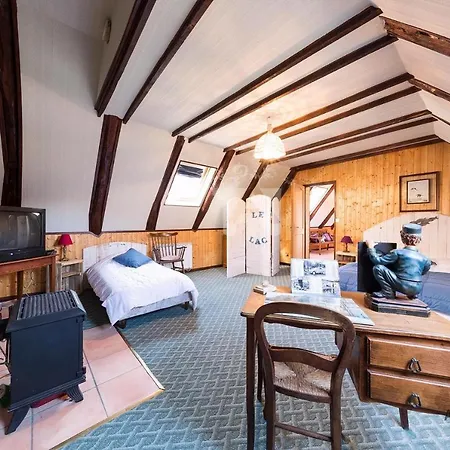 Holiday home Vie De Chateau 2 *